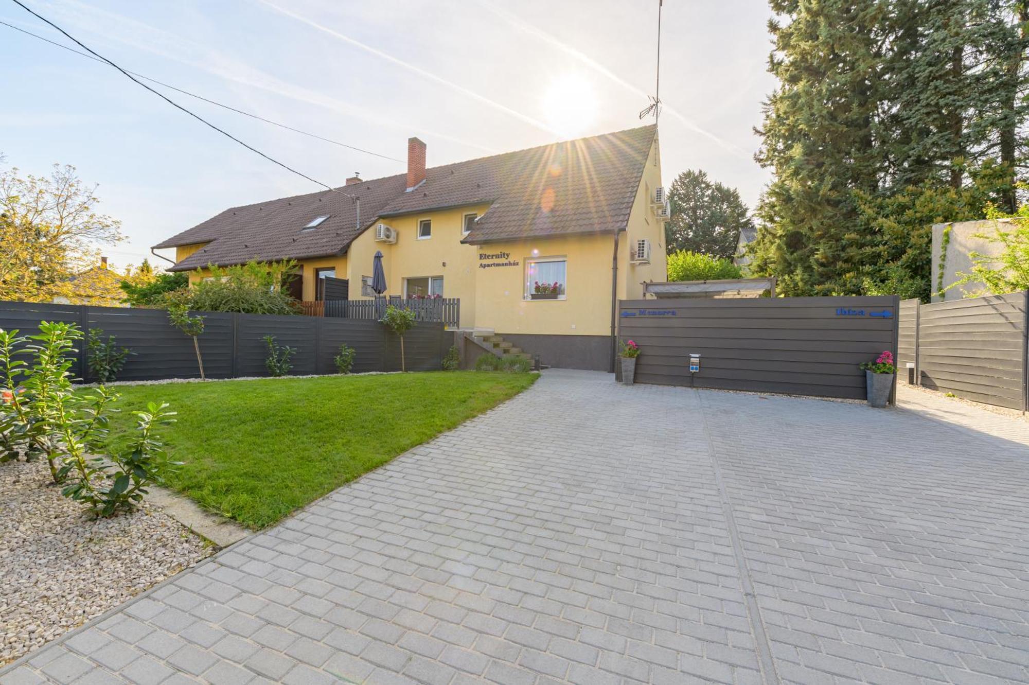 Eternity Apartmanhaz Keszthely Εξωτερικό φωτογραφία